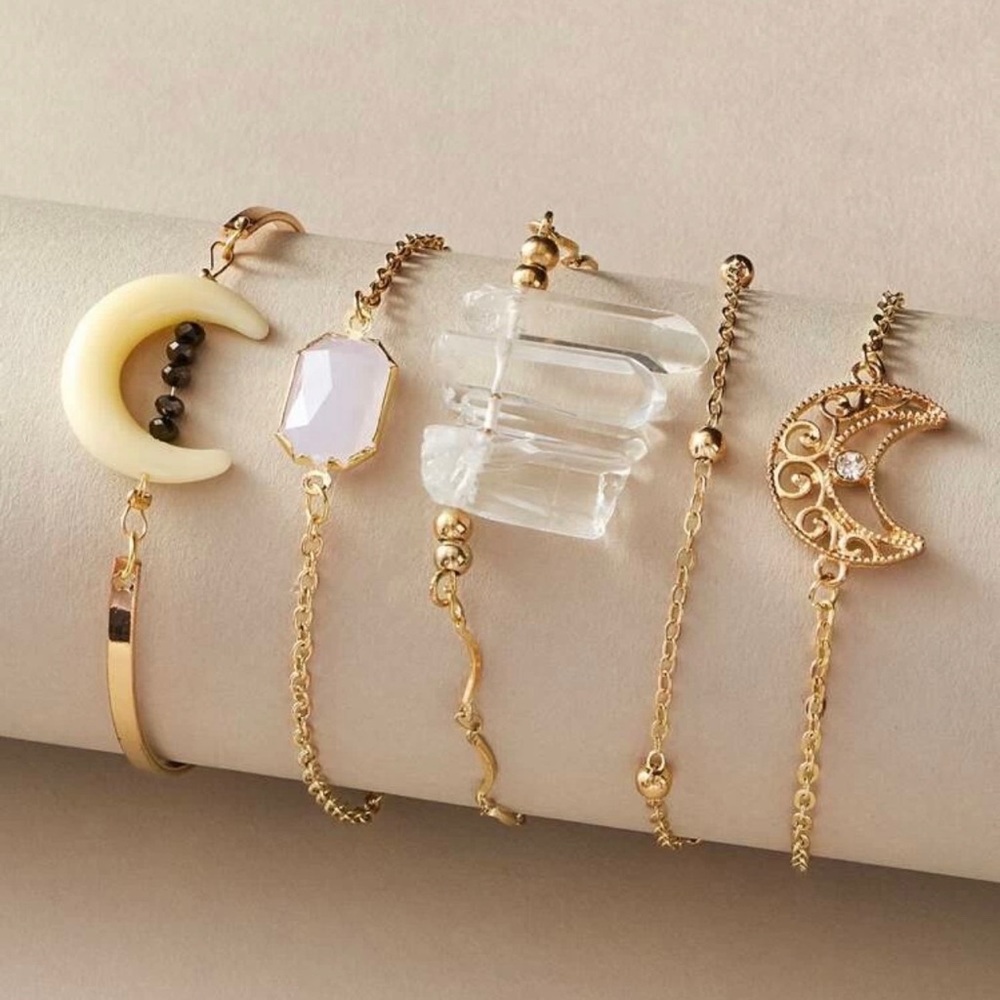 3/$30 💛 5pc Boho Bracelet Set - Picture 2 of 4